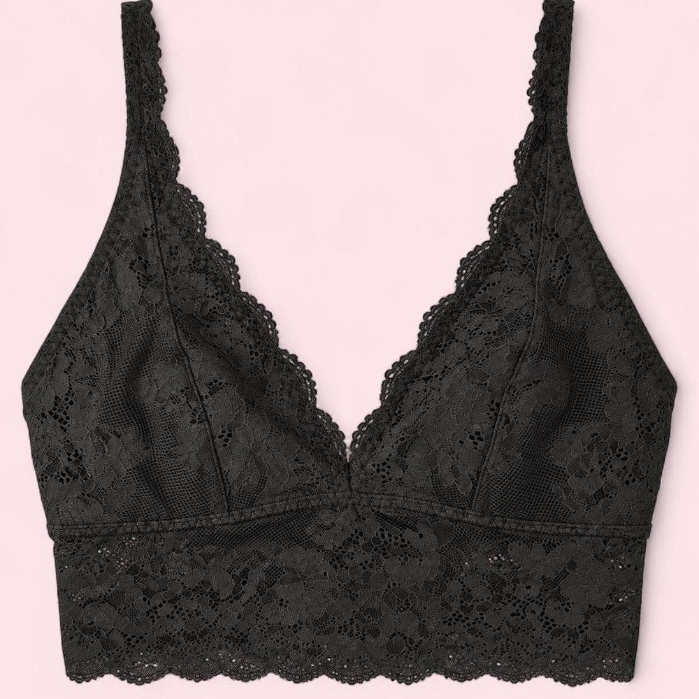 NWT Hollister black lace bralette in size XS